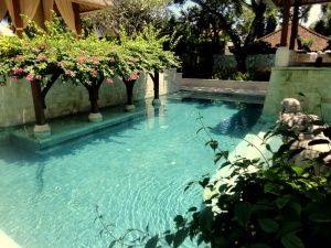 The very inviting 2nd pool